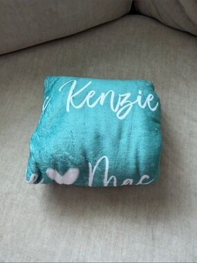 MacKenzie Personalized Teal Plush Throw Blanket NWOT